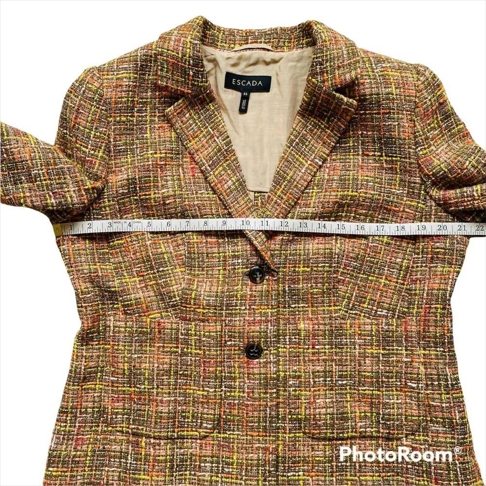 Escada blazer size 44 new
